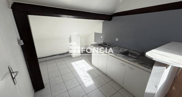 Location Appartement 2 pièces 33.19 m² - Corbeil-essonnes 91100