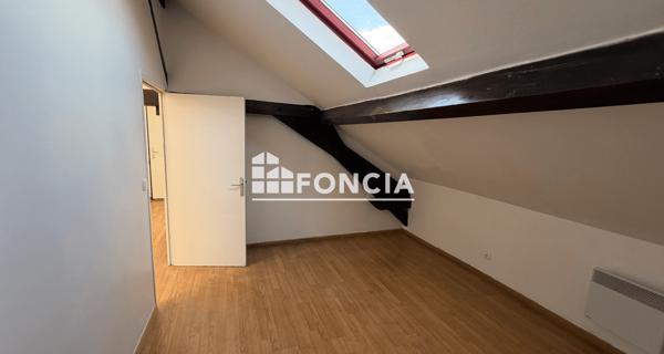 Location Appartement 2 pièces 33.19 m² - Corbeil-essonnes 91100