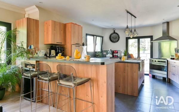 Maison à vendre 6 pièces 162 m² Caluire-et-Cuire