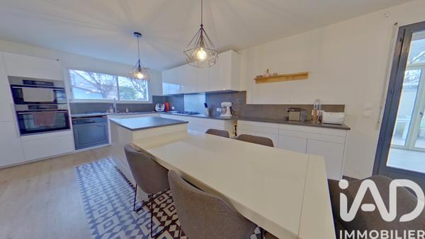 Maison à vendre 10 pièces 209 m² Lieusaint