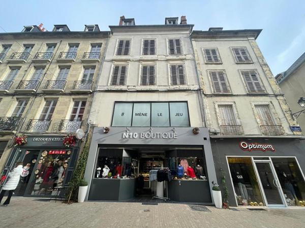 Immeuble Nevers 298m2 - A rénover - Local commercial et appartements - centre ville