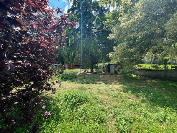 Proximité Rocade Emplacement prisé des familles, au calme au fond d'une impasse .