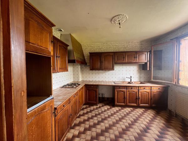 Proximité Rocade Emplacement prisé des familles, au calme au fond d'une impasse .