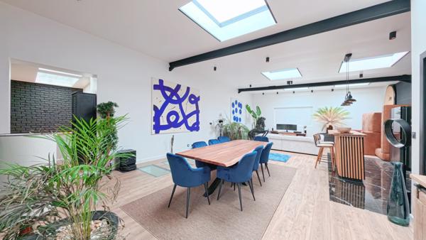 Maison
         5 pièces
        - 145 m² Bien prestige 520 000 € *
