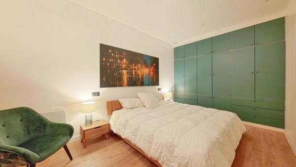 Maison
         5 pièces
        - 145 m² Bien prestige 520 000 € *