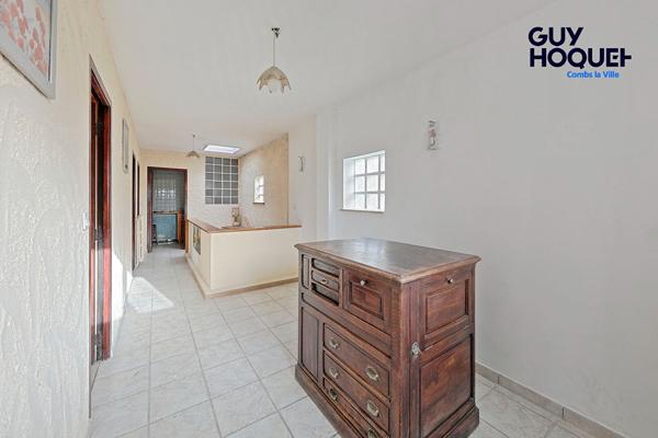 Maison 4 chambres à vendre à Combs-la-Ville -