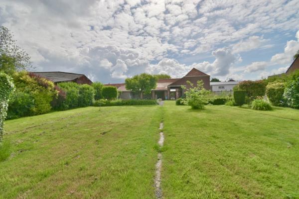 Maison Bourgeoise de 245m2 avec dépendance