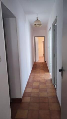 Vente
                Maison88 m² - 5 Pièces -
                    CAZILHAC (11570)
