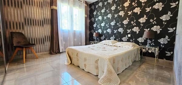 Maison d'architecte Castelnaudary 7 pièce(s) 181 m2