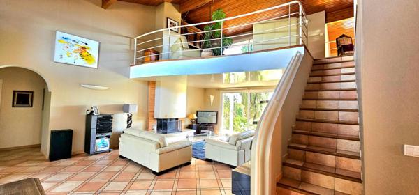 Maison d'architecte Castelnaudary 7 pièce(s) 181 m2