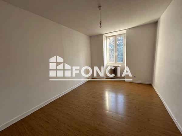 Location Maison 5 pièces 127.89 m² - 6 RUE DE L EGLISE Bresson 38320