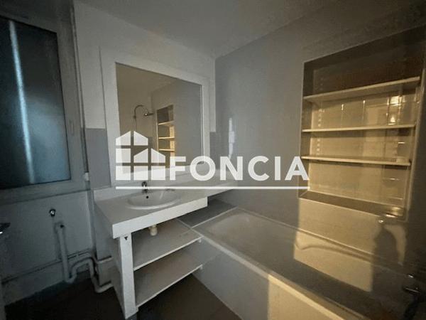 Location Maison 5 pièces 127.89 m² - 6 RUE DE L EGLISE Bresson 38320