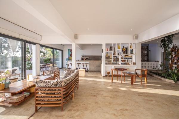 Magnifique Villa Pieds dans l'Eau 5 chambres sur 1063 m2 de terrain à Somone Somone