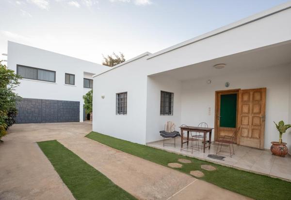 Magnifique Villa Pieds dans l'Eau 5 chambres sur 1063 m2 de terrain à Somone Somone