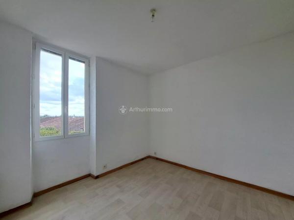 Location                                                      Appartement
                        
                     3 pièces                      71 m2                     à Blaye-les-Mines