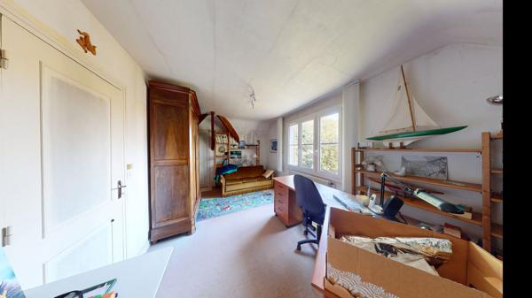 Combleux grande maison 5 chambres, garage, jardin.