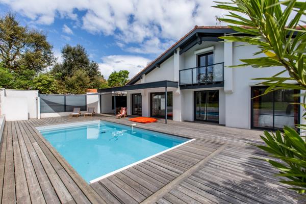 VILLA AVEC PISCINE ET STUDIO INDÉPENDANT À LABENNE OCÉAN