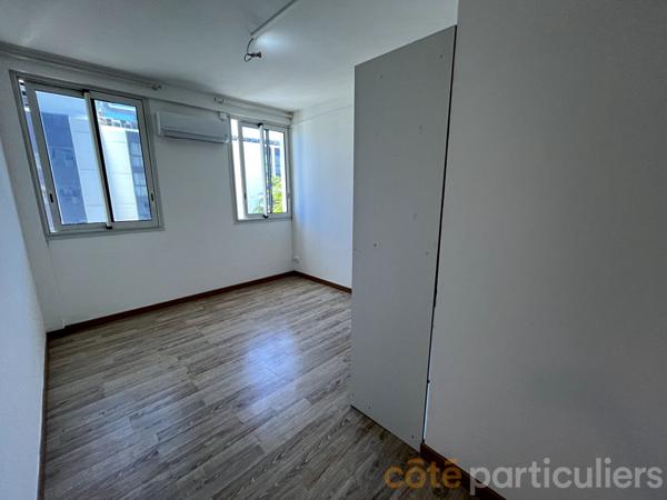 Location
                Appartement50 m² - 2 Pièces -
                    SAINT DENIS (97400)