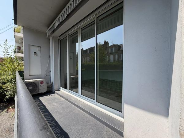 Vente                                                      Appartement
                        
                     4 pièces                      75 m2                     à Brive-la-Gaillarde