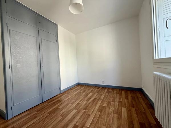 Vente                                                      Appartement
                        
                     4 pièces                      75 m2                     à Brive-la-Gaillarde