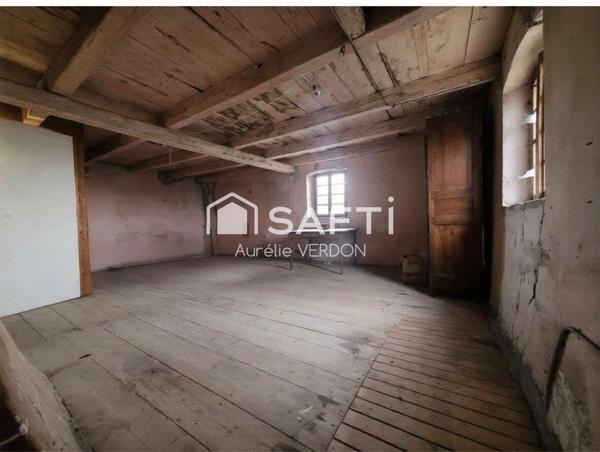 Maison mitoyenne à rénover – Massongy – Fort potentiel