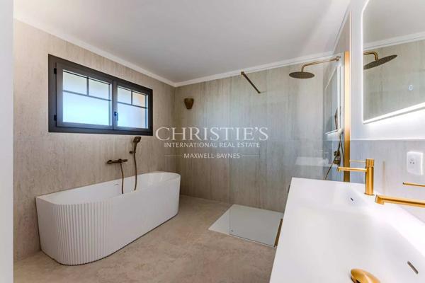 Rénovation contemporaine, lumière et art de vivre au calme