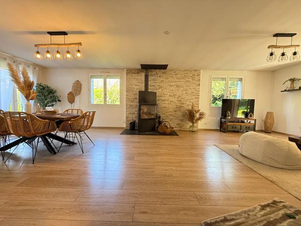 Maison Lons -le-Saunier 6 pièces/ 5 chambres/ 167 m² habitables