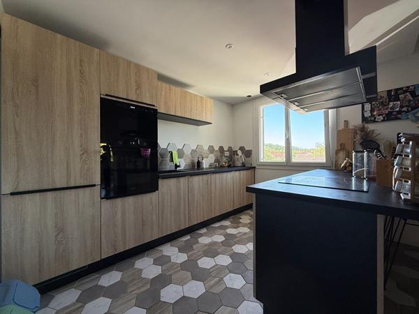 Maison Lons -le-Saunier 6 pièces/ 5 chambres/ 167 m² habitables