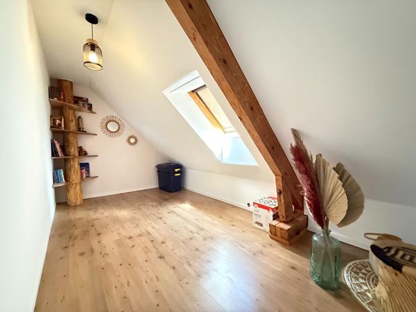 Maison Lons -le-Saunier 6 pièces/ 5 chambres/ 167 m² habitables