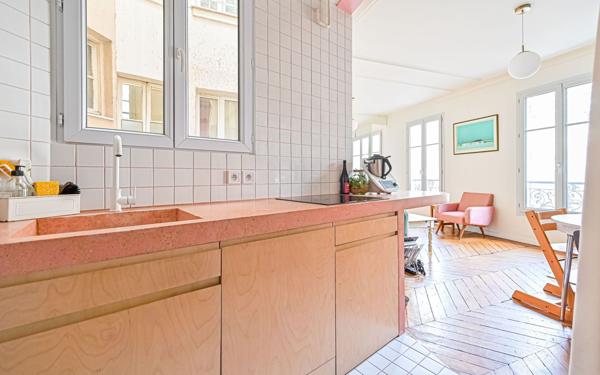 Appartement à vendre    3 pièces • 54,85 m2 Paris 10