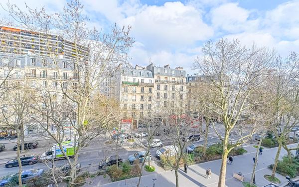Appartement à vendre    3 pièces • 54,85 m2 Paris 10