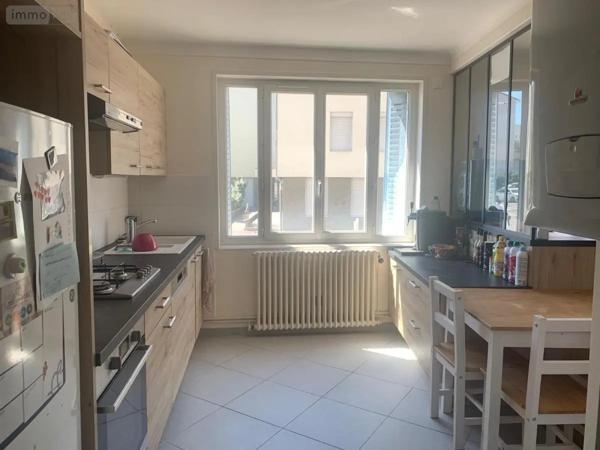 Location - Appartement Bourg-en-Bresse 01000 4 pièces 70 m 2