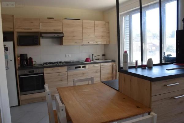 Location - Appartement Bourg-en-Bresse 01000 4 pièces 70 m 2