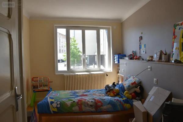 Location - Appartement Bourg-en-Bresse 01000 4 pièces 70 m 2