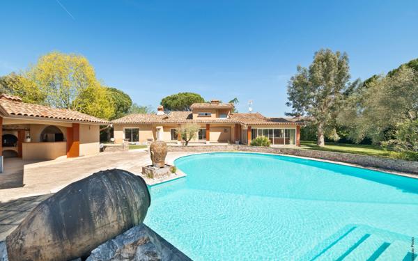 Maison à vendre    5 pièces • 273,30 m2 Launaguet