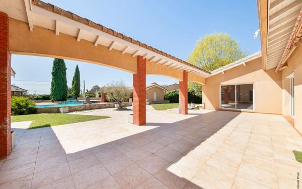 Maison à vendre    5 pièces • 273,30 m2 Launaguet