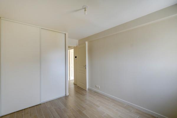 APPARTEMENT T2 AVEC BALCON CENTRE BASSE GOULAINE