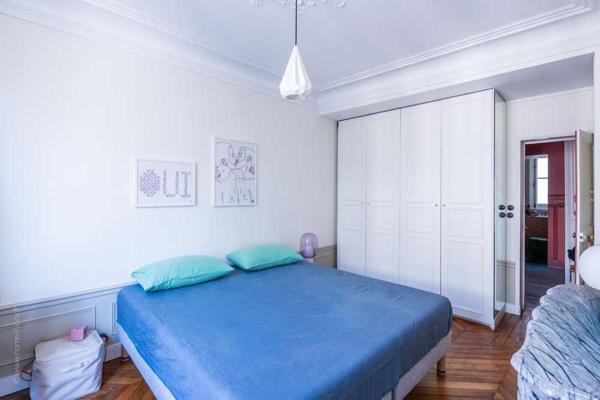 Paris (75010) Magnifique appartement 4 pièces au 4ème étage avec ascenseur