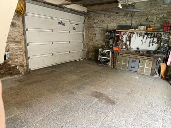 Maison en pierre de caractère – 175 m² habitables – Dépendances 100 m² – LA BARRE DE SEMILLY (50)
