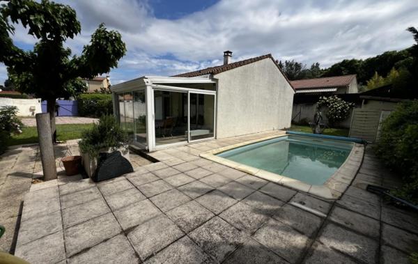 Vente Villa Plain pied avec piscine à rafraîchir Saint-gilles   