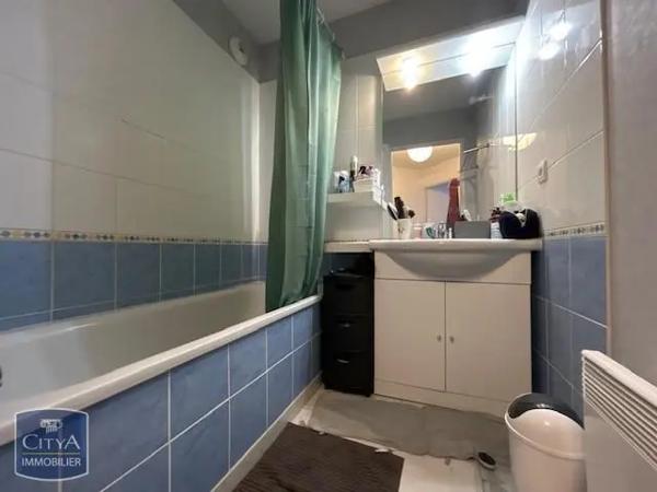Appartement à louer 3 pièces 63.39m² Moulins (03000)