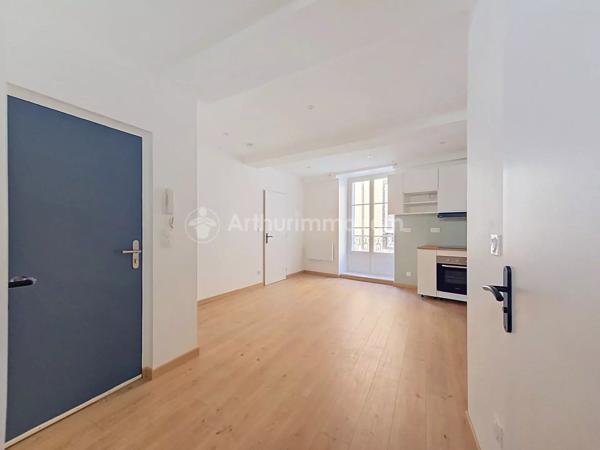 Location                                                      Appartement
                        
                     2 pièces                      39 m2                     à Clermont-Ferrand