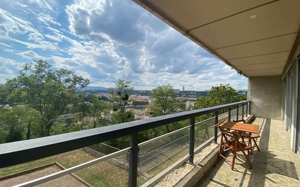 Appartement à vendre    4 pièces • 106,01 m2 Lyon 4