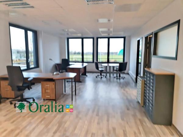 Bureaux · Vente Montanay (69250) 5 pièces · 131m²
