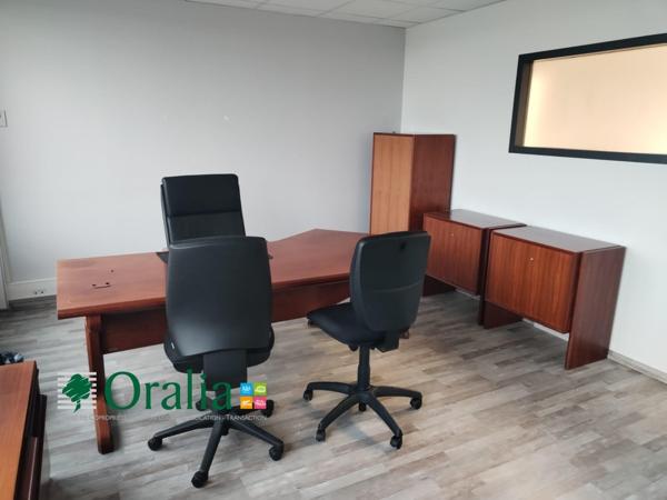 Bureaux · Vente Montanay (69250) 5 pièces · 131m²