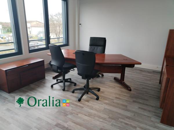 Bureaux · Vente Montanay (69250) 5 pièces · 131m²