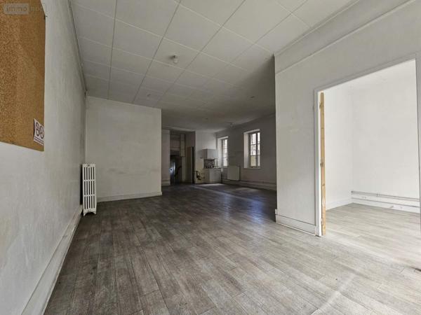 Fonds et/ou murs commerciaux à louer à Mâcon en Saône-et-Loire (71000), ref : 008/1535