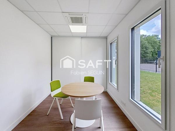 Bâtiment commercial / artisanal, au cœur d'une zone d'activité dynamique !