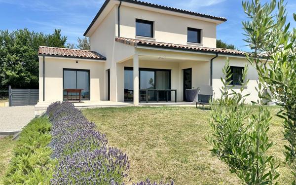 Maison à vendre    6 pièces •  Clérieux