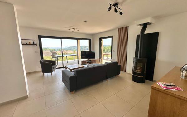 Maison à vendre    6 pièces •  Clérieux